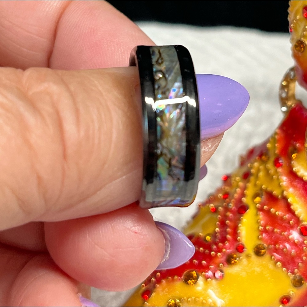 Men’s/unisex titanium ring-wide band style NEW
